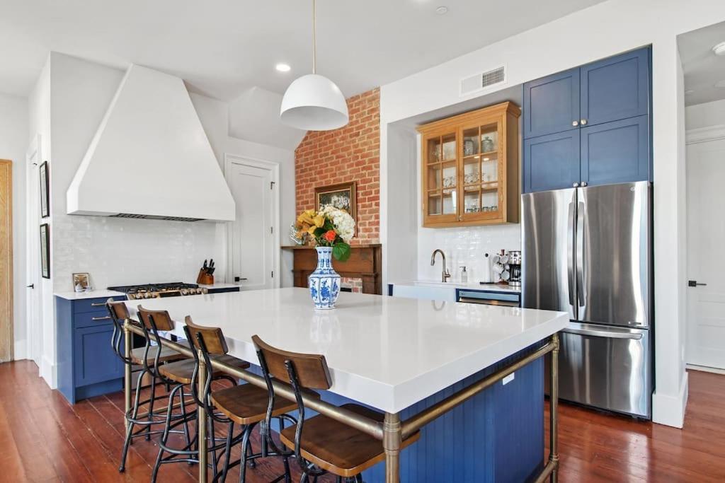 Апартаменти Fab 1838 Garden District 5Br With Parking And Balcony Новий Орлеан Екстер'єр фото